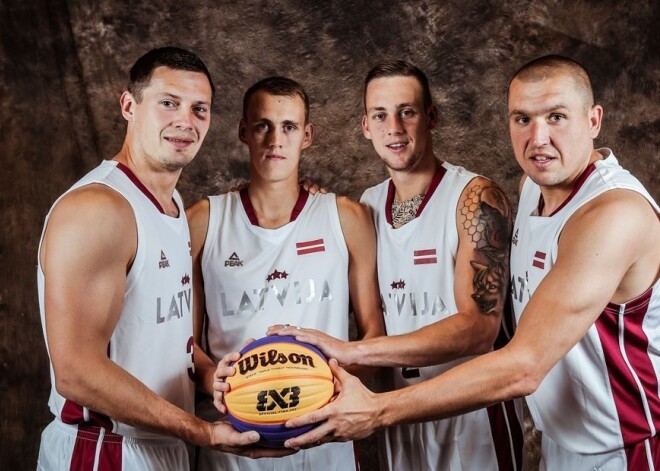 Latvijas 3x3 basketbolisti dramatiskā cīņā sasniedz Pasaules kausa 1/4 finālu