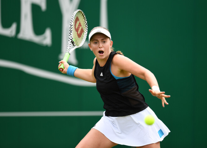 Aļona Ostapenko pārvar Īstbornas WTA turnīra pirmo kārtu