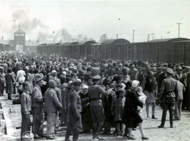 (Asociatīvs foto) 1944. gada 27. maijs Aušvicā.