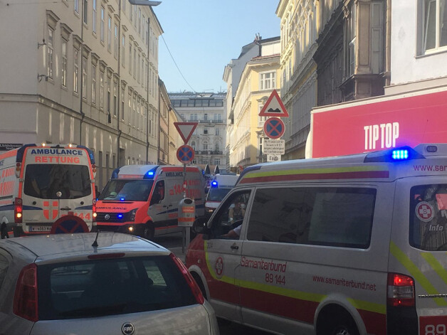 Eksplozijā daļēji sabrūkot daudzdzīvokļu ēkai, Austrijas galvaspilsētā Vīnē trešdien cietuši 12 cilvēki