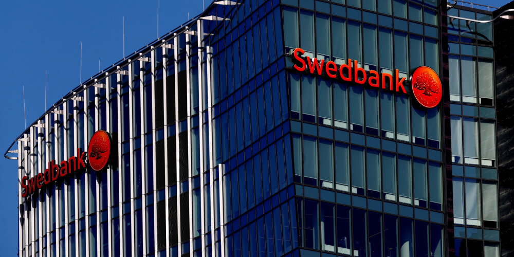"Swedbank" tuvākajā laikā ieviesīs iespēju norēķināties ar viedtālruni
