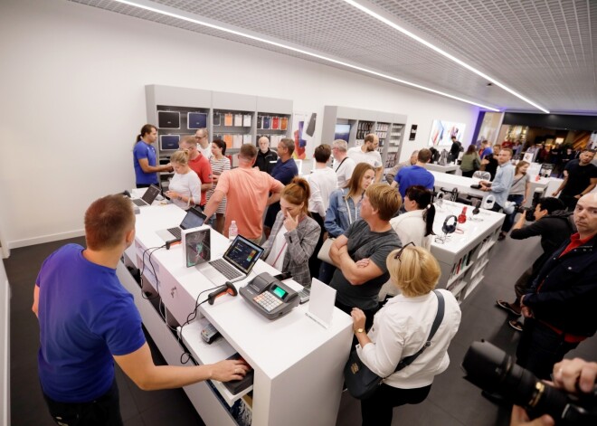 FOTO: atvērts jaunākais "Apple Premium Reseller" veikals