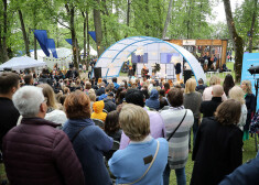 Sarunu festivāls "Lampa" Cēsu pils parkā.