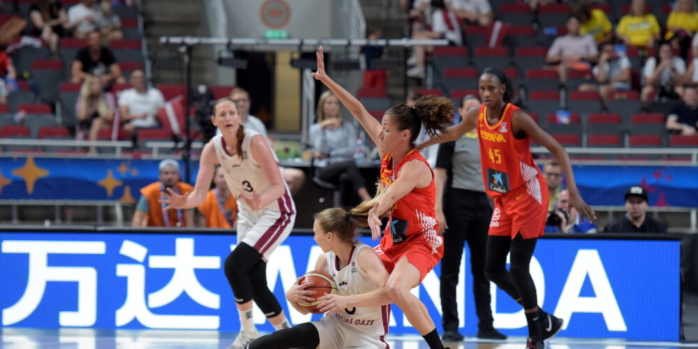 Latvijas basketbolistes apakšgrupu turnīru noslēdz ar zaudējumu Spānijai