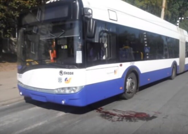 В Риге вынесли приговор водителю троллейбуса, которая искалечила ребенка