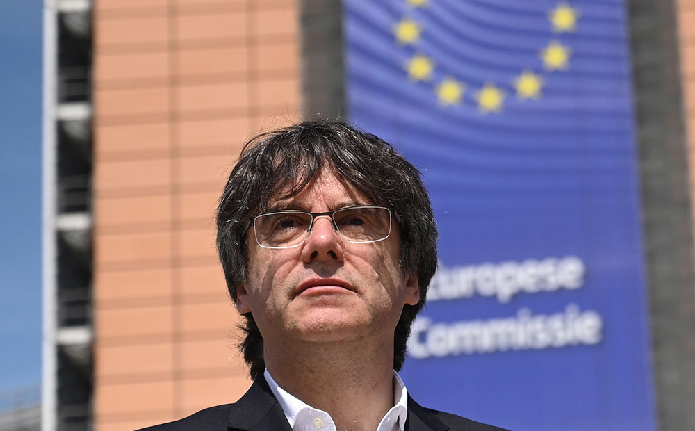 Bijušais katalāņu līderis Pudždemons tiesā lūdz apstiprināt viņa EP deputāta mandātu