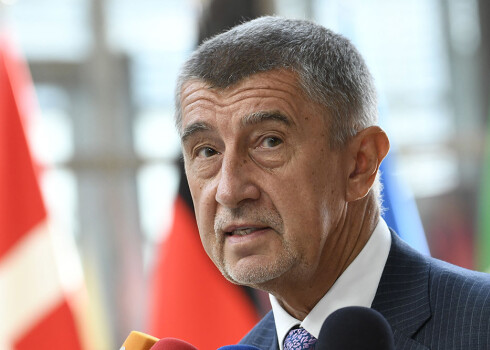 "Timmermanss ir strupceļš," paziņoja Babišs, ierodoties uz Eiropas Savienības (ES) samitu, kurā Eiropas līderi centīsies pieņemt lēmumu par ES augstāko amatu sadali.