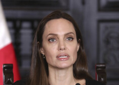 Анджелина Джоли после изматывающих съемок обратилась в медицинскую клинику