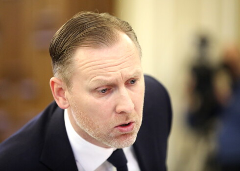 Tiesa vērtēs ģenerālprokurora lēmumu neatcelt pielaides valsts noslēpumam atteikumu Gobzemam.