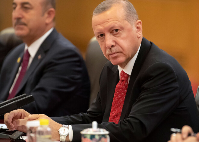 Erdoans vēlas mazināt saspīlējumu un piedāvā būt par ASV un Irānas starpnieku