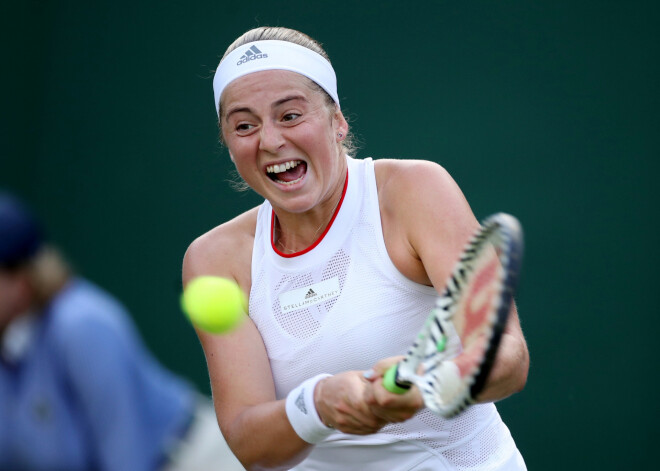 Ostapenko zaudē arī Vimbldonas dubultspēļu pirmajā kārtā