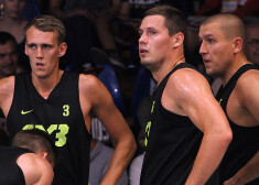 Serbijas basketbolisti uzspieda ļoti fizisku un agresīvu spēli, kas mūsu puišiem nebija diez ko tīkama.