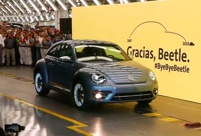 "Volkswagen" jau pērn paziņoja, ka šogad tiks pārtraukta automobiļu "Beetle" ražošana.