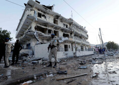 Teroristu uzbrukumā viesnīcai Somālijā bojāgājušo skaits sasniedzis 26