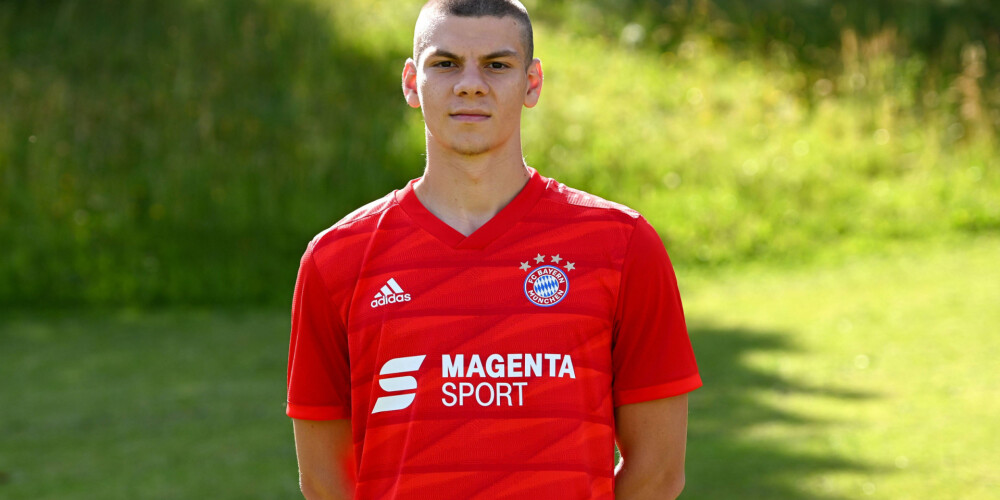 Latvijas izlases futbolists Ontužāns iekļauts Minhenes "Bayern" sastāvā pirmssezonas tūrei