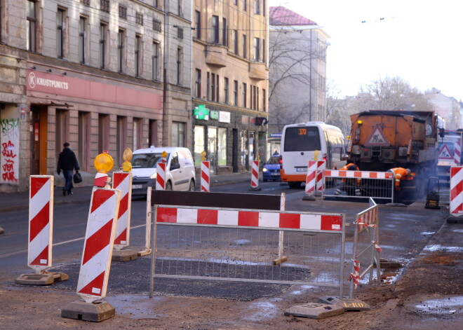 В связи с ремонтом тепловой и канализационной сети появились новые ограничения движения на ул. Чака