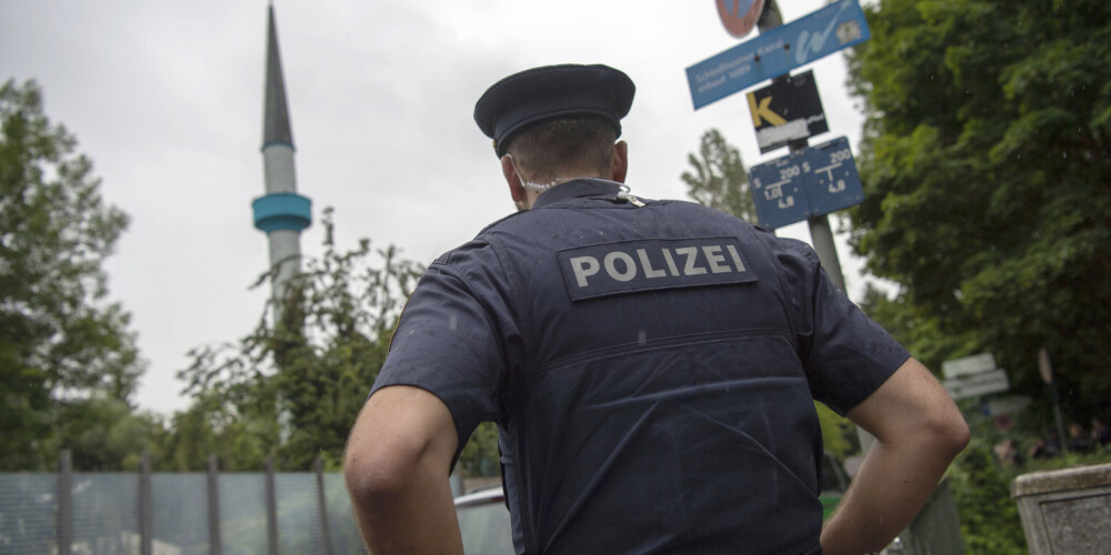 Vācijā policija veic plašus reidus pret islāmistiem