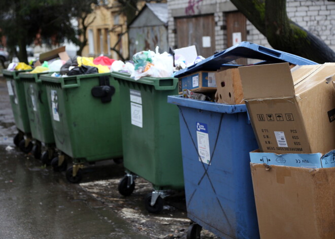 Atgādinājums visiem rīdziniekiem: obligāti jāpārslēdz līgumi par atkritumu izvešanu