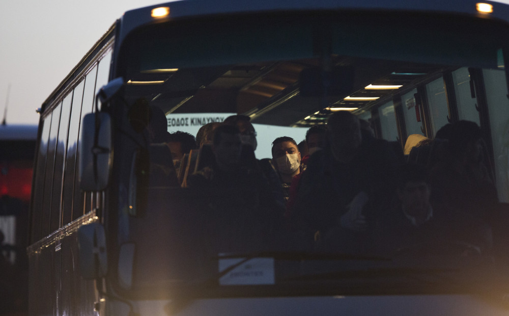 Turcijā apgāžoties mikroautobusam ar migrantiem, 15 bojāgājušie