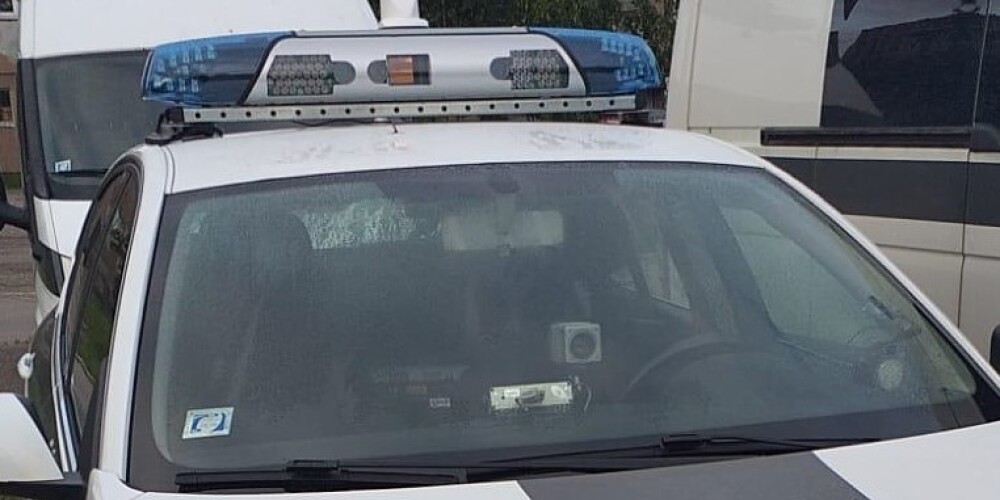 Šoferus biedē ar policijas superkamerām: filmē pārkāpumus un bez brīdinājuma sūta soda kvītis