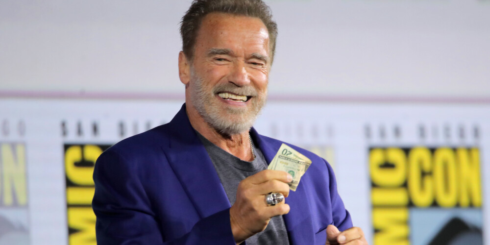 Jaunajā "Terminatora" sāgas filmā Arnolda Švarcenegera varonim tiks dots cilvēka vārds