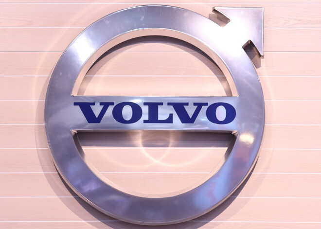 Dzinēja detaļas defekta dēļ atsauc vairāk nekā pusmiljonu jaunu "Volvo" automašīnu