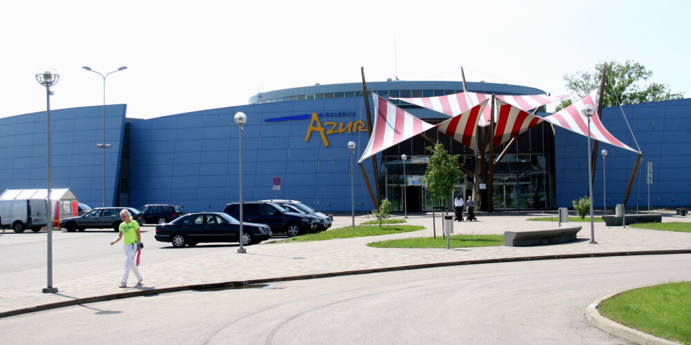 Tirdzniecības centrs "Azur".