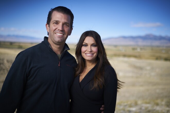 Donalds Tramps juniors ar jauno draudzeni Kimberliju Gilfoju šā gada aprīlī.