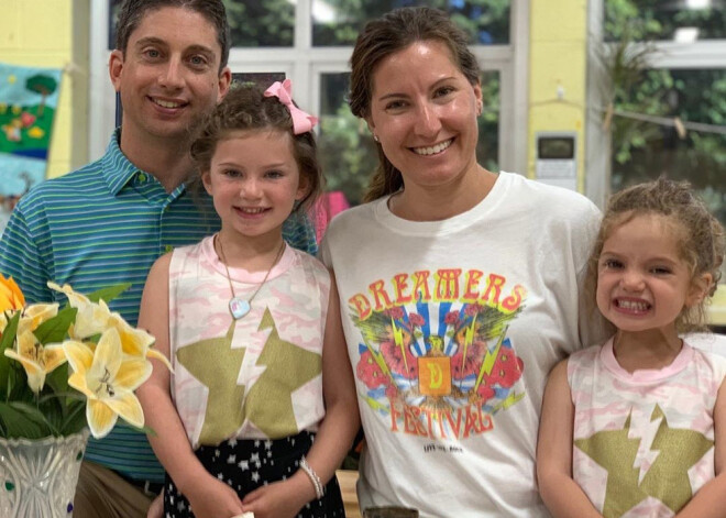 "Она в трусах": отец отправил дочь на занятия, не догадываясь, что он на нее надел