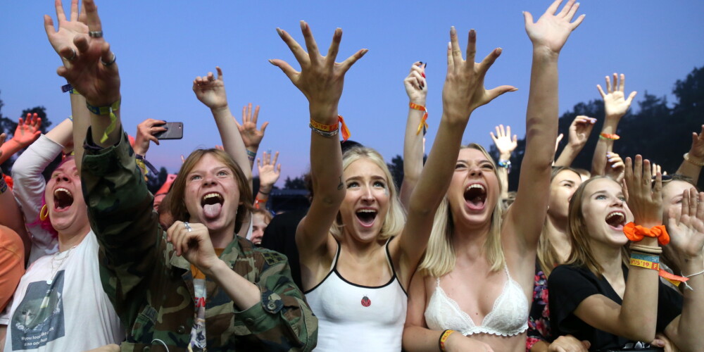 FOTO: aizvadīta festivāla "Positivus" pirmā diena