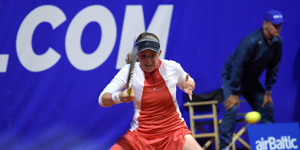 Ostapenko cieš zaudējumu Jūrmalas WTA "International" turnīra dubultspēļu finālā