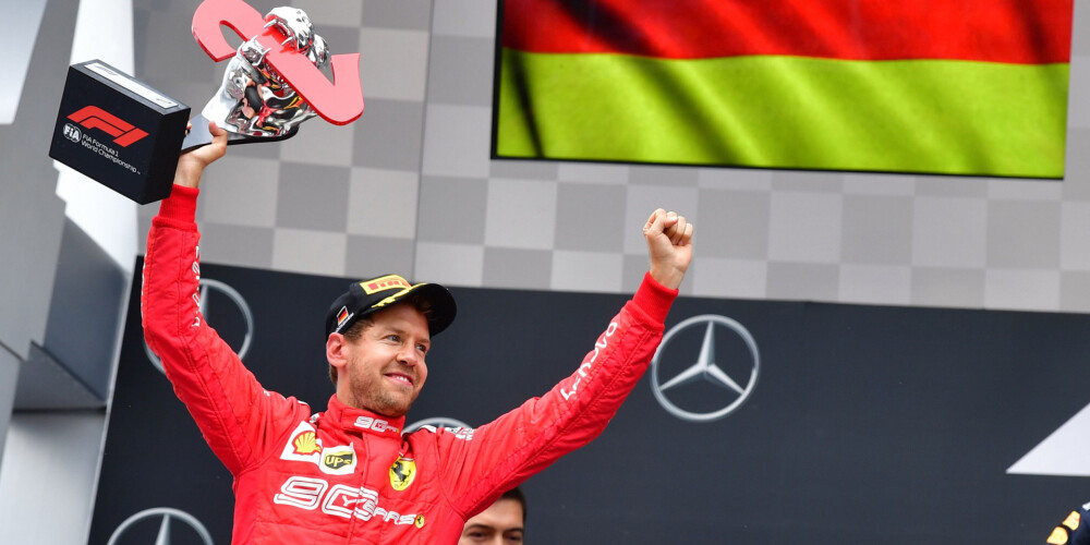 Verstapens izcīna uzvaru haotiskajā Vācijas "Grand Prix"