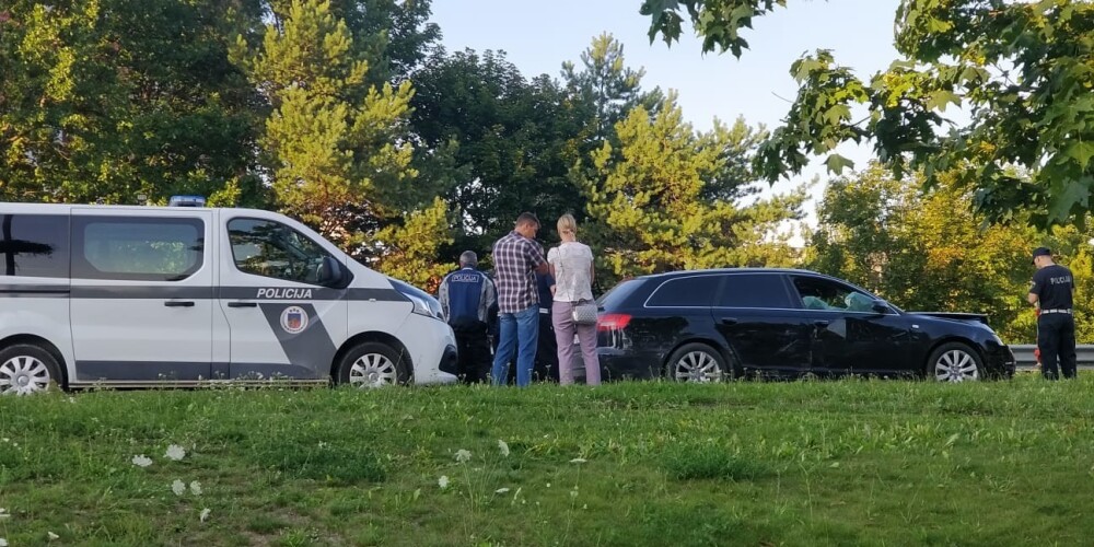 Pakaļdzīšanās Ogrē: iespējams, bēgli būtu izdevies aizturēt jau Rīgā, ja vien šoferi būtu devuši ceļu policijas automašīnām