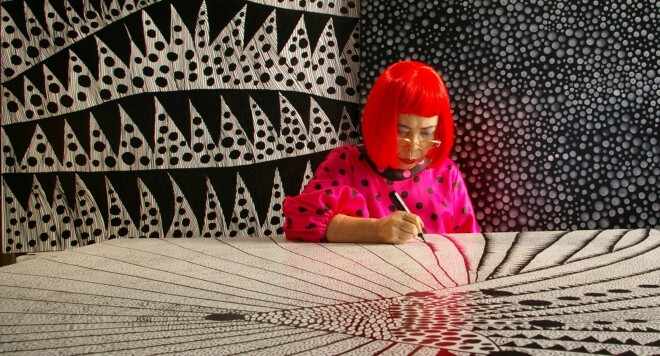 Kadrs no filmas "Kusamas bezgalība” (Kusama: Infinity, 2018) 