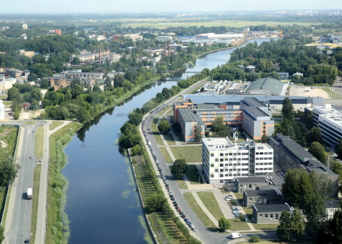 Rīgā ir deviņi nevienam nepiederoši gājēju tilti, no kuriem vienu uz laiku slēgs.