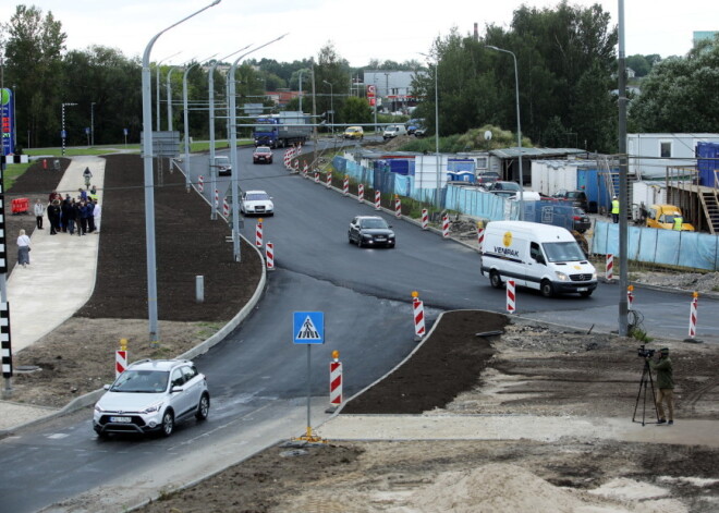 Пешеходы раздражены организацией движения на Островном мосту