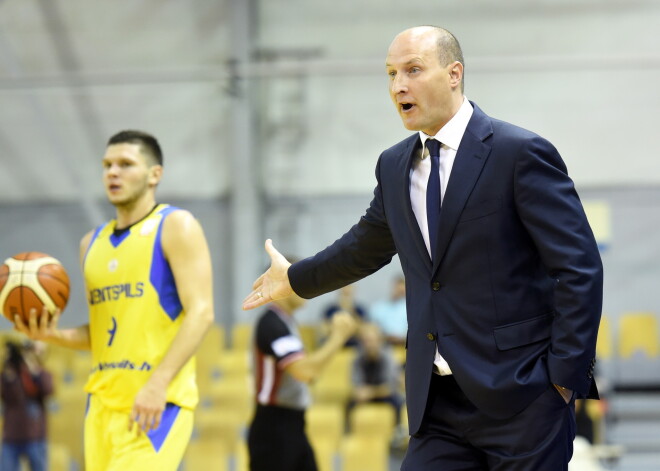 Latvijas vīriešu basketbola izlasi trenēs Roberts Štelmahers