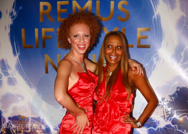 Редкий выход: внебрачная дочь Бориса Беккера с матерью Анжелой Ермаковой на вечеринке