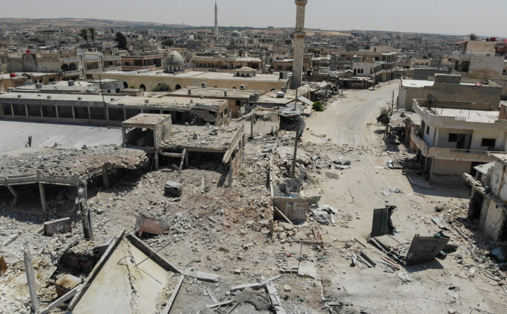 Sīrijā sprādzienā aviobāzē nogalināti 26 karavīri