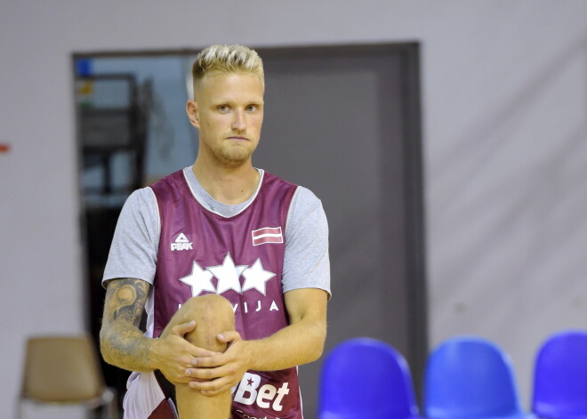 Latvijas vīriešu basketbola izlases spēlētājs Aigars Šķēle Latvijas vīriešu basketbola izlases atklātajā treniņā "Elektrum" Olimpiskajā centrā.