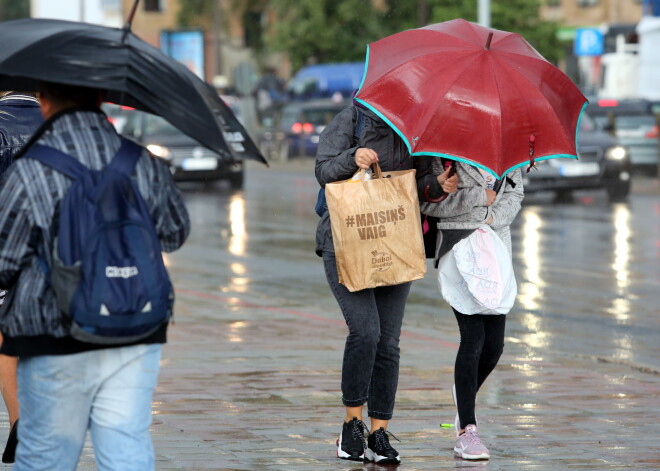 Trešdienas pirmajā pusē daudzviet gaidāms lietus un pērkona negaiss