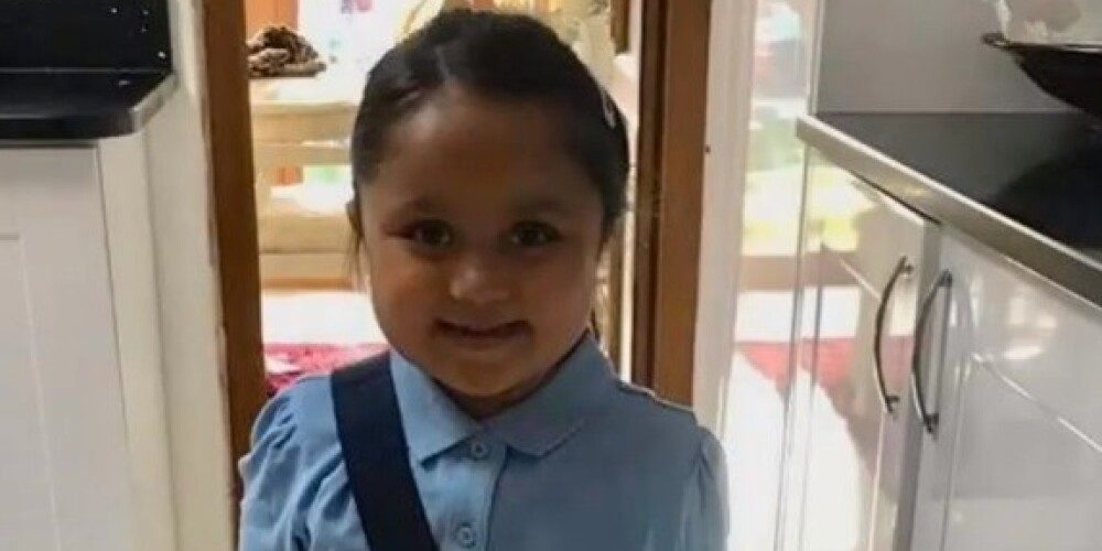 Komā jau pusgadu: ģimene Londonā cīnās par 5 gadus vecās meitas dzīvību, kamēr ārsti iesaka bērnam ļaut nomirt
