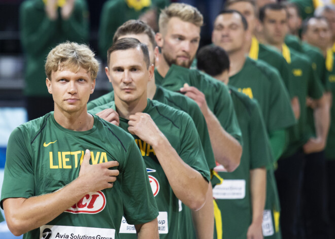 Lietuvas basketbolisti pārbaudes spēlē tērpsies leģendārās retro formās no vēsturiskās un strīdīgās uzvaras pār Latviju