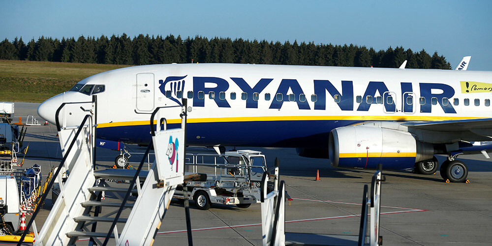 "Ryanair" piloti Lielbritānijā vienojas par streiku rīkošanu