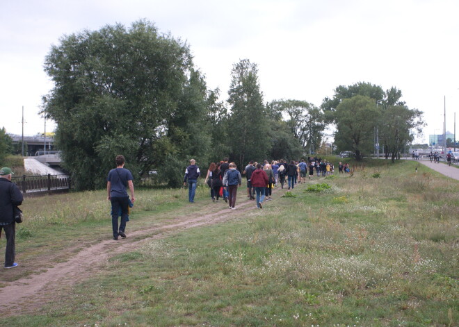 Pilsētvides aktīvisti sūdzas par gājēju plūsmas organizāciju "Rammstein" koncerta laikā