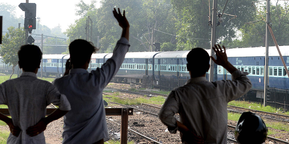 Pakistāna aptur pasažieru vilcienu satiksmi ar Indiju