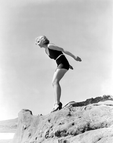 Aktrise un 1925. gada Mis Amerika Adrienne Dore, Kalifornija, 1929. gads.