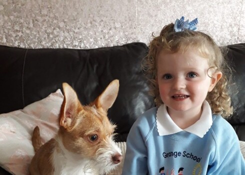 Trīs gadus vecā Hārpera.