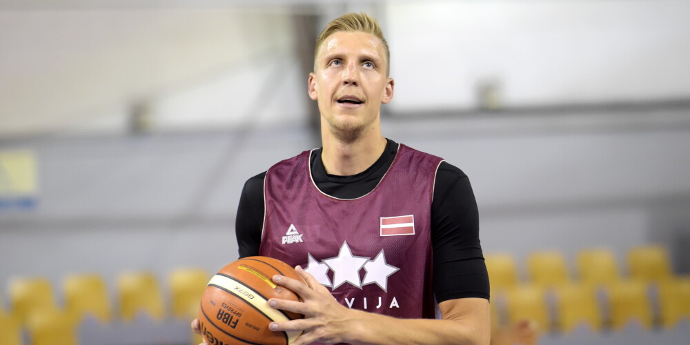 Latvijas izlases basketbolists Mareks Mejeris karjeru turpinās Krievijā