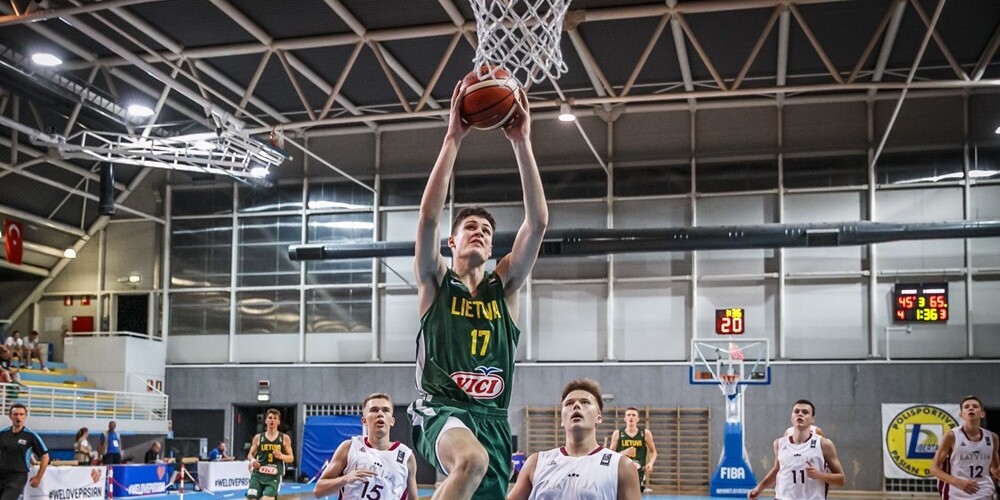 Latvijas U-16 basketbolisti kapitulē lietuviešiem un cīnīsies par vietas saglabāšanu elitē
